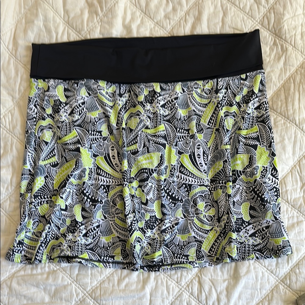 Title Nine black and white and chartreuse Patterned Swim Skirt XL NWOT